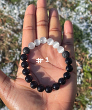 Load image into Gallery viewer, White cat-eye/Onyx/lave rock bracelet