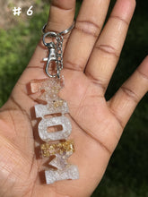 Load image into Gallery viewer, MOM all design resin keychain