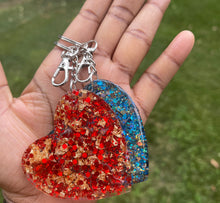 Load image into Gallery viewer, Cupid's arrow resin keychain