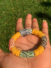 Load image into Gallery viewer, Glossy multicolored beads