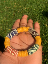 Load image into Gallery viewer, Glossy multicolored beads