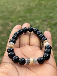 Elastic marble chips/onyx bracelet