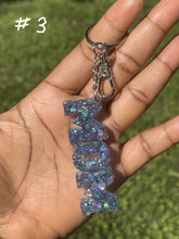 Load image into Gallery viewer, MOM all design resin keychain
