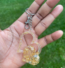 Load image into Gallery viewer, Heart resin keychain
