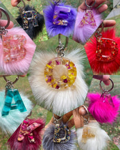 Load image into Gallery viewer, Violet pompom resin keychain
