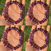 Load image into Gallery viewer, Purple Faceted glass bracelet
